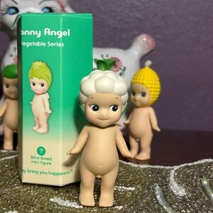 SONNY ANGEL VEGETABLE SERIES - cauliflower